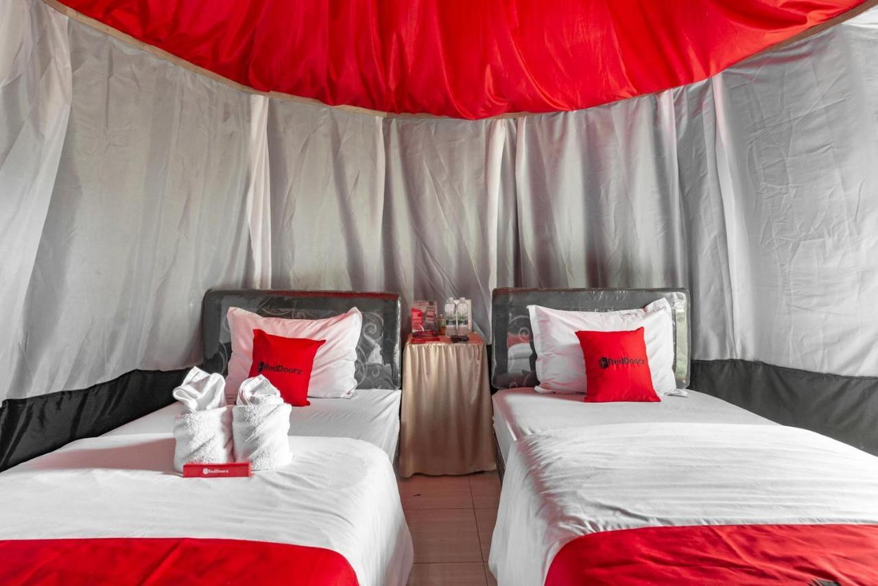 Reddoorz @ Apache Camp Hotell Batu  Eksteriør bilde